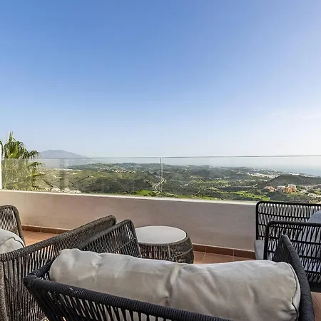 102 Stylish 2 Bed Duplex Penthouse Sea Views & Hot Tub Apartment La Cala De Mijas