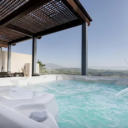 Apartment 102 Stylish 2 Bed Duplex Penthouse Sea Views & Hot Tub La Cala De Mijas